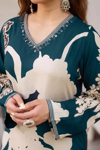 Women Floral Printed Regular Sequinned Kurta with Salwar
