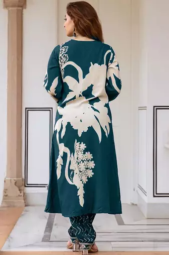Women Floral Printed Regular Sequinned Kurta with Salwar