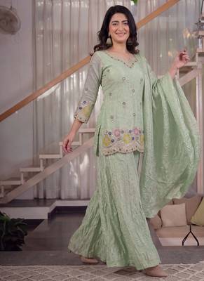 peach embroidery fendi crush full stitched sharara plazo 2