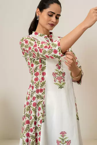 Red floral hand block printed cotton kurta pant set of 2