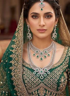 Emerald Green Cubic Zirconia Bridal Jewelry Set, Pakistani Indian Wedding Necklace Earrings Maang Tikka 1