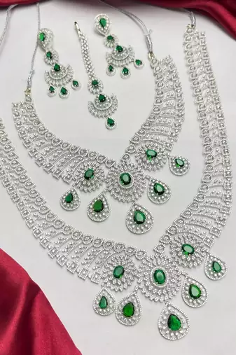 Emerald Green Cubic Zirconia Bridal Jewelry Set, Pakistani Indian Wedding Necklace Earrings Maang Tikka