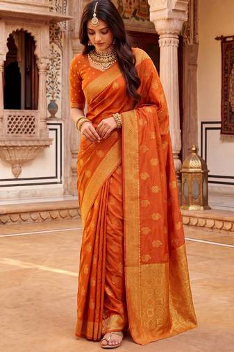 Women's red soft silk banarasi saree with unstitched blouse