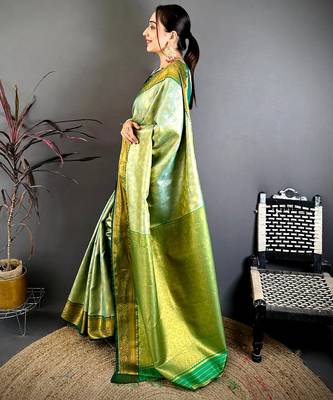 Women's light green soft silk leheriya saree with unstitched blouse 2