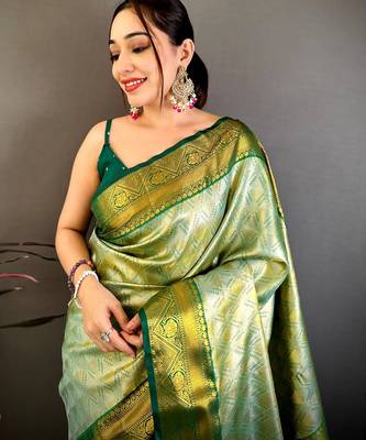 Women's light green soft silk leheriya saree with unstitched blouse 4