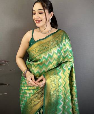 Women's light green soft silk leheriya saree with unstitched blouse 4