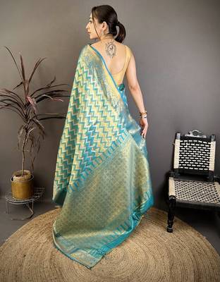 Women's sea green soft silk leheriya saree with unstitched blouse 3