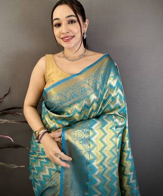 Women's sea green soft silk leheriya saree with unstitched blouse 4