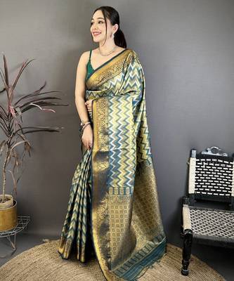 Women's green soft silk leheriya saree with unstitched blouse 1