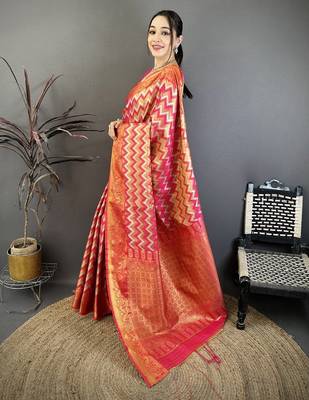 Women's pink soft silk leheriya saree with unstitched blouse 2
