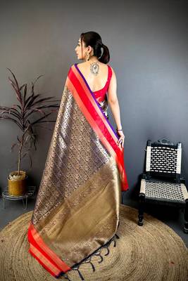 Women's green & purple soft silk banarasi saree with unstitched blouse 3