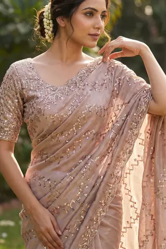 women's pesly silk blend partywear saree with unstitched blouse