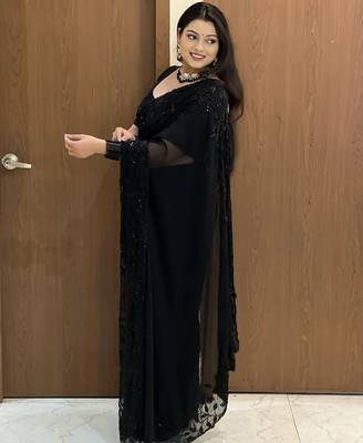 Women's black gorgette partywear saree with unstitched blouse 2