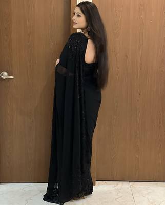 Women's black gorgette partywear saree with unstitched blouse 3