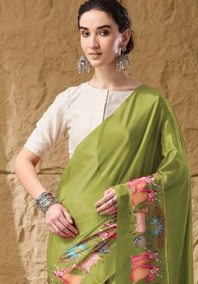 Mehndi abstract print satin regular saree 5