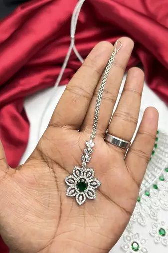 Emerald Green Bridal Jewelry Set, Pakistani Indian Wedding Necklace Earrings Maang Tikka