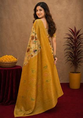 Off white yellow linen digital print work saree with unstitched blouse piece 3