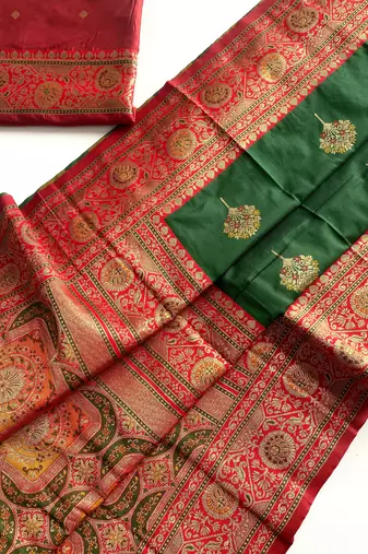 dark green color intricate color thread weaving design rich weaving pallu benarasi silk blend sarees