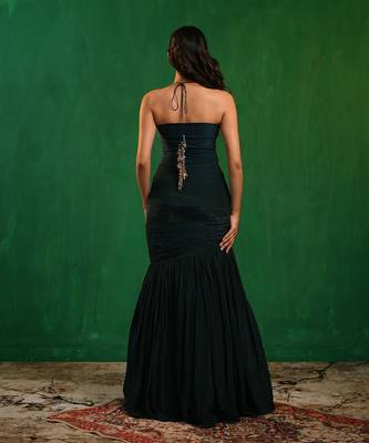 Midnight green embroidered lycra crepe skirt set 4