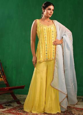 Pastel yellow embroidered crepe and glass organza kurta set 1