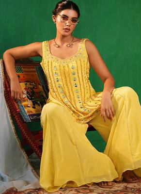 Pastel yellow embroidered crepe and glass organza kurta set 5