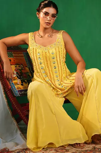 Pastel yellow embroidered crepe and glass organza kurta set