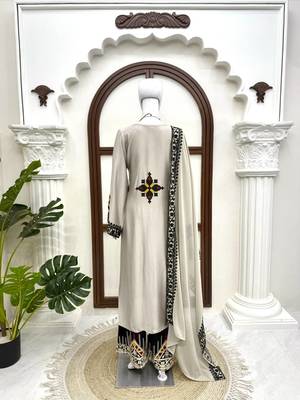 Off white reyon satin thread work plazzo suit 4