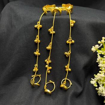 Gold Hathphool Hand Harness, Half moon design Indian Bridal Hand Chain Ghungroo Jewelry 2