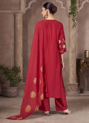 Red embroidered chinnon straight 2