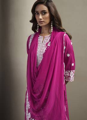 Pink embroidered chinnon straight 3