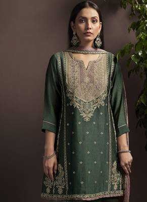 Green embroidered silk blend straight & palazzo 4