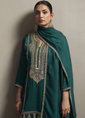 Green embroidered silk blend straight & palazzo 5