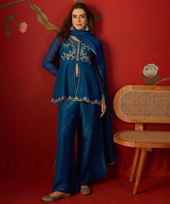 Teal silk chiffon embroidered kurta set 1