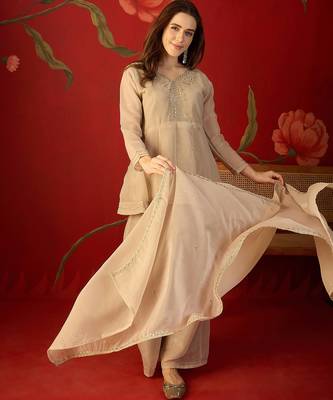 Beige silk chiffon embroidered kurta set. 3