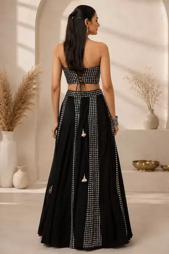 EMBROIDERED SEQUINED LEHENGA CHOLI WITH DUPATTA.