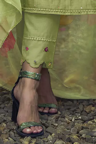 Green & Pink Floral Embroidered Pure Cotton Kurta With Trousers & Dupatta