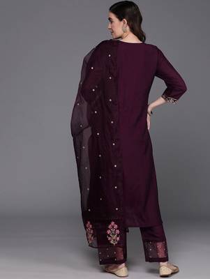 Floral Embroidered Regular Kurta with Trousers & Dupatta 7