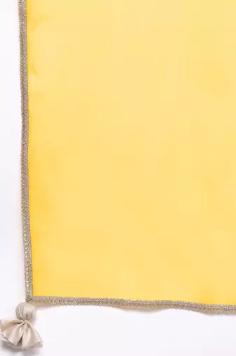 Yoke Design Liva Kurta with Trousers & With Dupatta
