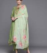 Floral Embroidered Regular Thread Work Pure Cotton Kurta With Trousers & Dupatta