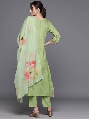 Floral Embroidered Regular Thread Work Pure Cotton Kurta With Trousers & Dupatta 7