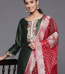 Floral Embroidered Sequinned Liva Kurta with Trousers & With Dupatta