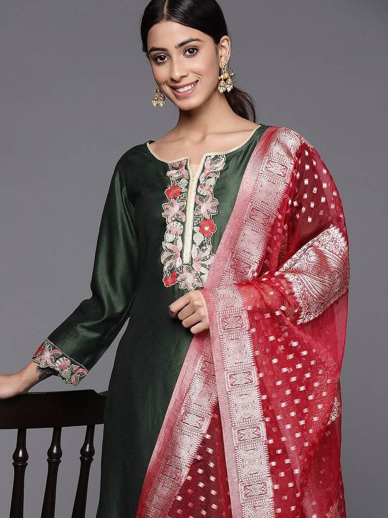 Floral Embroidered Sequinned Liva Kurta with Trousers & With Dupatta