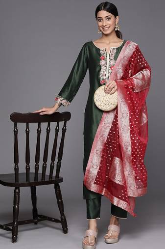 Floral Embroidered Sequinned Liva Kurta with Trousers & With Dupatta