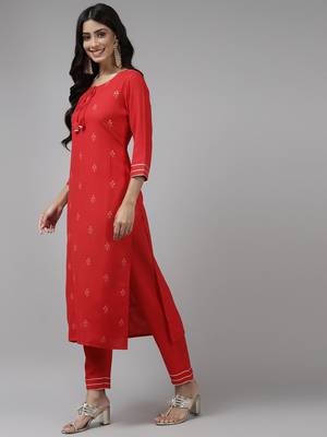 Women Red Floral Embroidered Regular Kurta with Trousers & With Dupatta 5