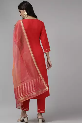 Women Red Floral Embroidered Regular Kurta with Trousers & With Dupatta