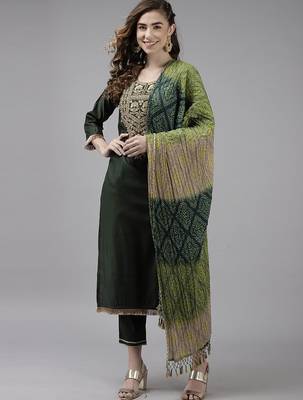 Floral Embroidered Sequinned Liva Kurta With Trousers & Dupatta 1
