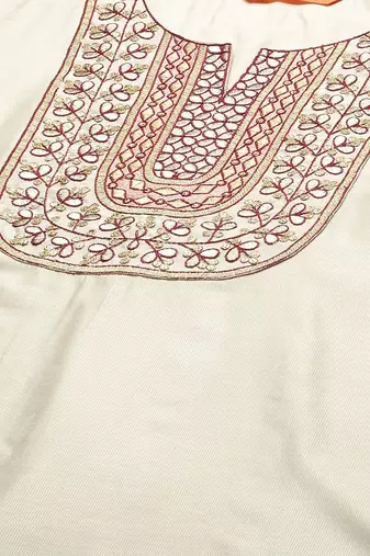 Women Cream-Coloured Floral Yoke Design Regular Thread Work Liva Kurta with Trousers & With Dupatta