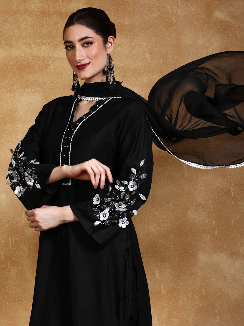 Women Floral Embroidered Kurta with Trousers & Dupatta