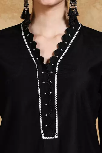 Women Floral Embroidered Kurta with Trousers & Dupatta