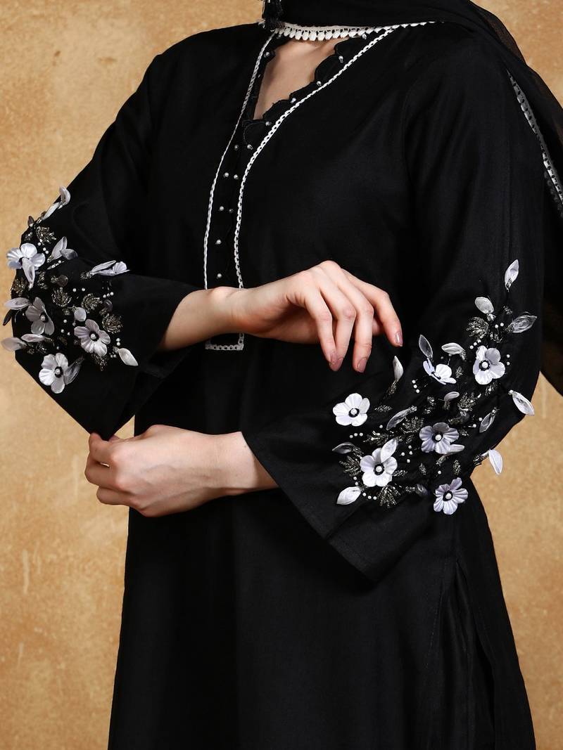 Women Floral Embroidered Kurta with Trousers & Dupatta